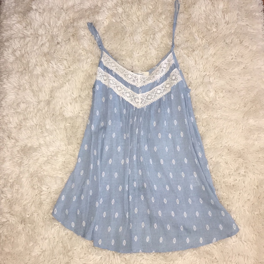 Blue and white flowy top!